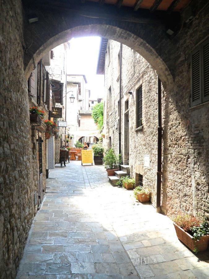 Affittacamere In Centro Γκούμπιο Εξωτερικό φωτογραφία